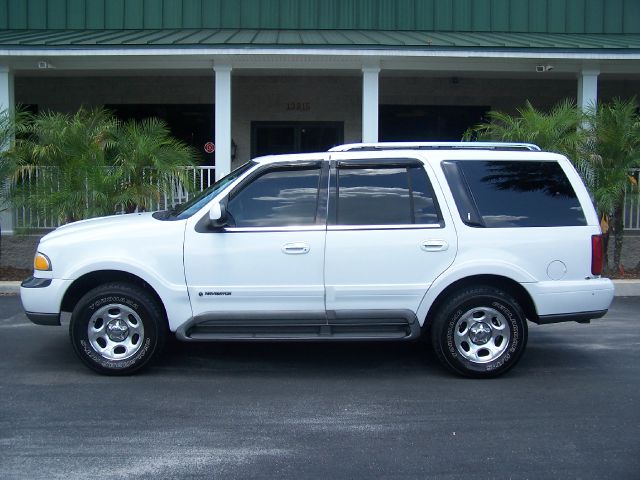 Lincoln Navigator 1998 photo 2