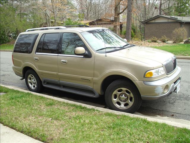 Lincoln Navigator DX AT Sport Utility