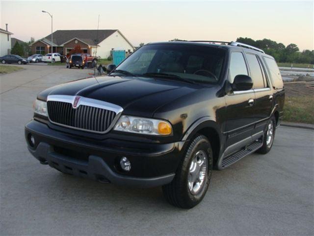 Lincoln Navigator 1999 photo 2