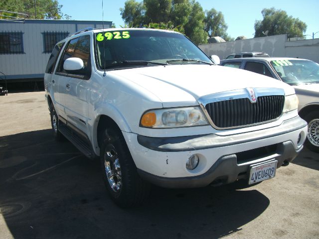 Lincoln Navigator 1999 photo 1