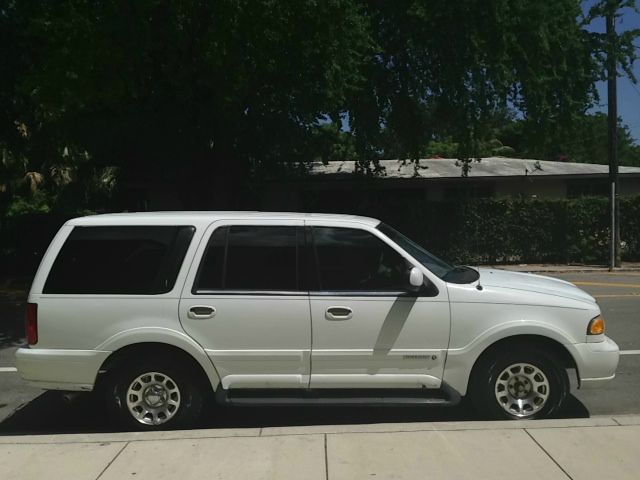 Lincoln Navigator 1999 photo 2