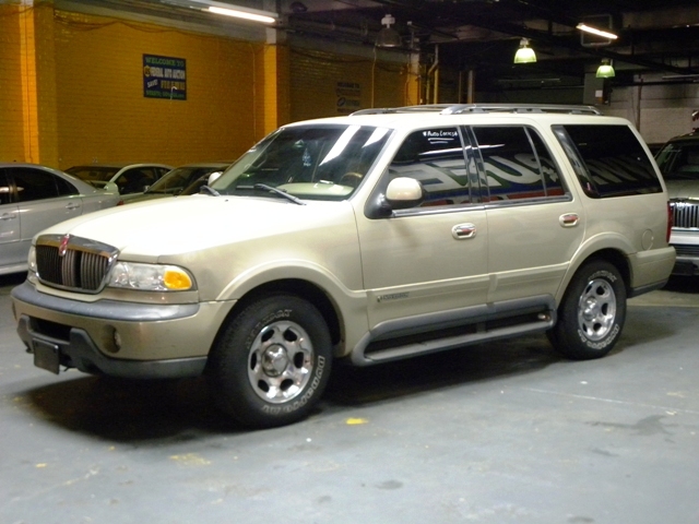 Lincoln Navigator 1999 photo 3