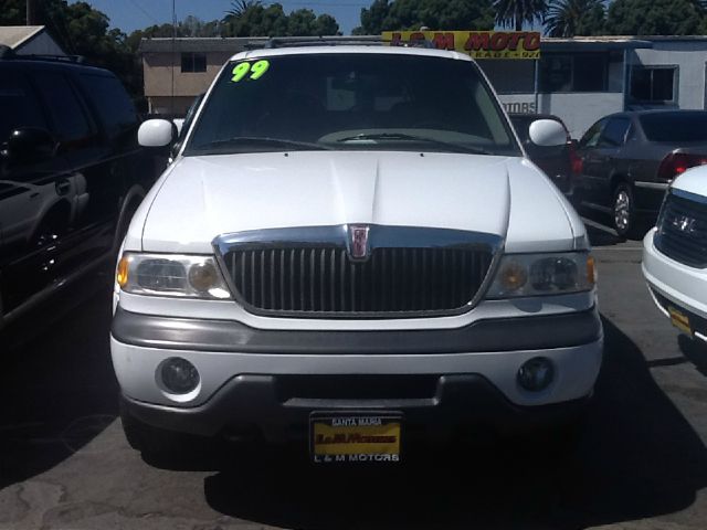 Lincoln Navigator 1999 photo 2