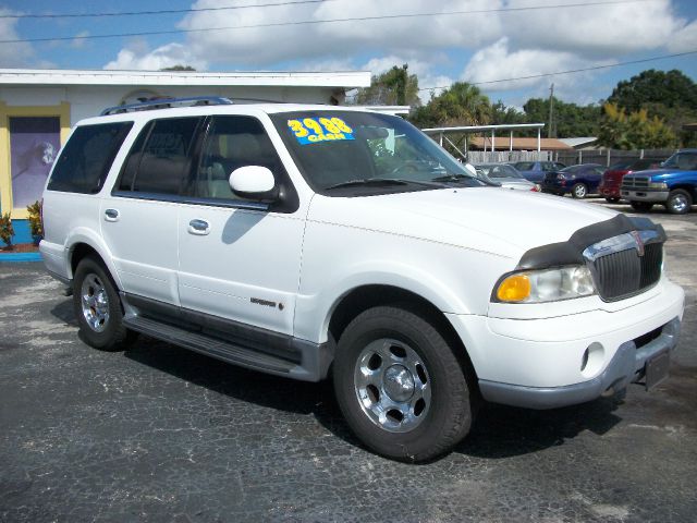 Lincoln Navigator 2000 photo 4