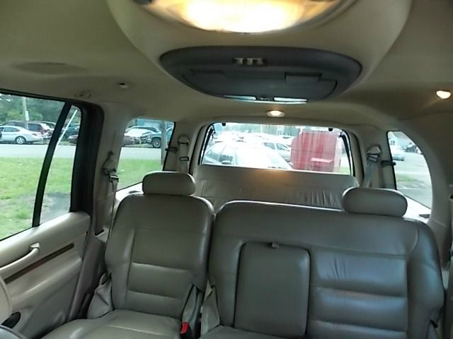 Lincoln Navigator 2000 photo 1