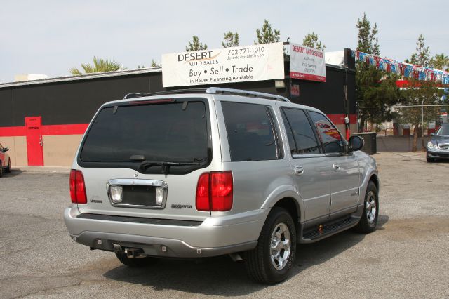 Lincoln Navigator 2000 photo 2