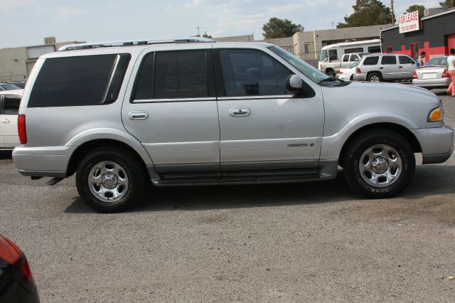 Lincoln Navigator 2000 photo 4