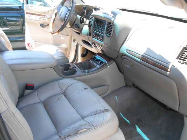 Lincoln Navigator 2000 photo 3