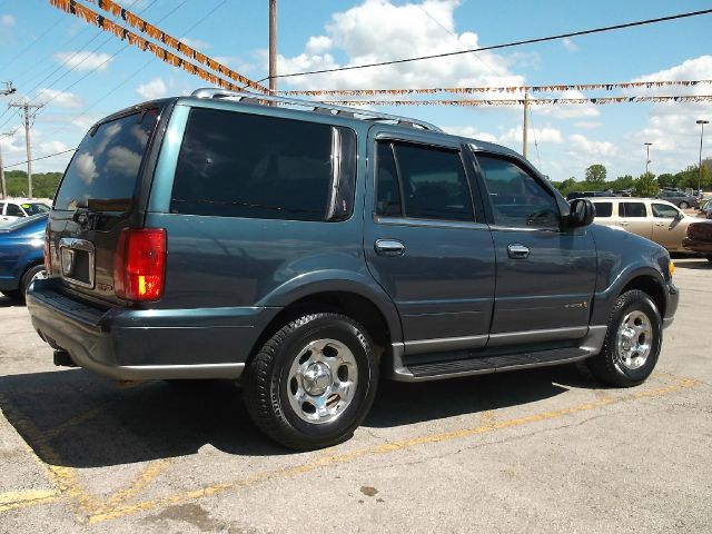 Lincoln Navigator 2000 photo 2