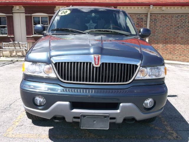 Lincoln Navigator 2000 photo 3