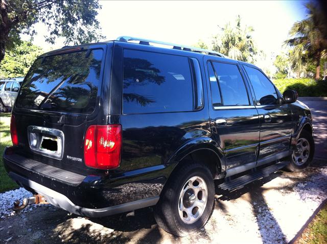 Lincoln Navigator 2000 photo 2