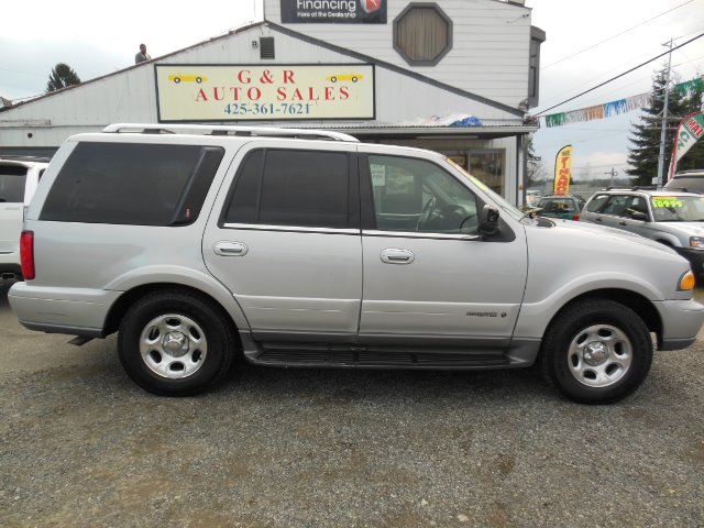 Lincoln Navigator 2000 photo 1