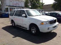 Lincoln Navigator 2000 photo 1