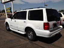 Lincoln Navigator 2000 photo 3