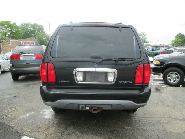 Lincoln Navigator 2000 photo 2