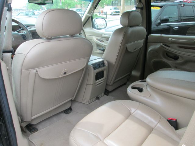 Lincoln Navigator 2000 photo 3