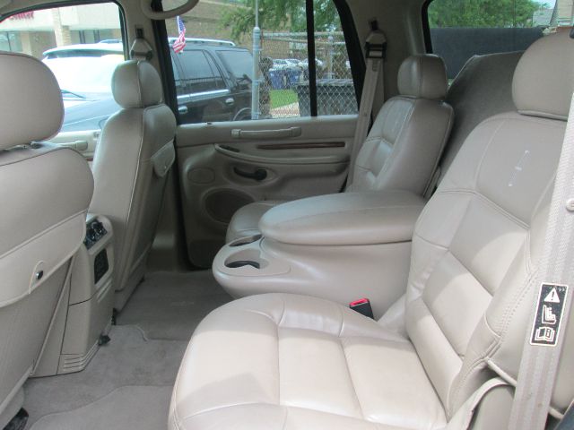 Lincoln Navigator 2000 photo 4