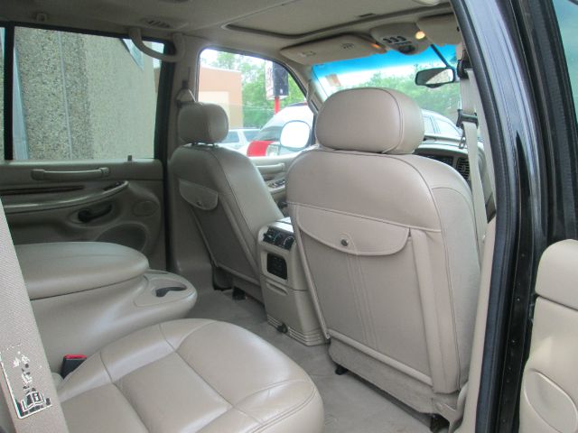 Lincoln Navigator 2000 photo 8