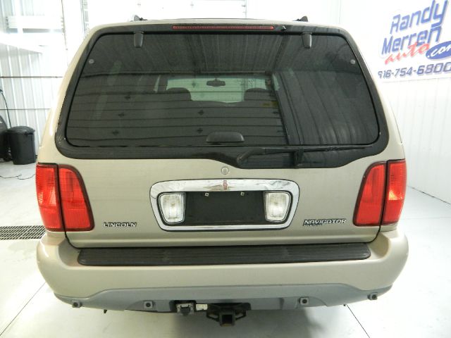 Lincoln Navigator 2000 photo 4