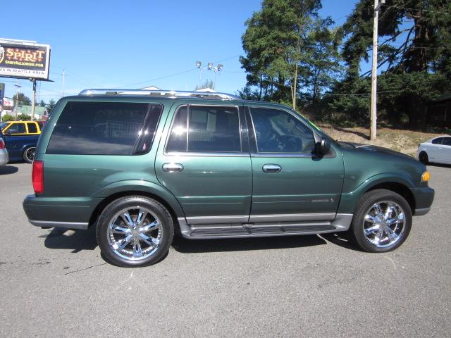 Lincoln Navigator 2000 photo 2