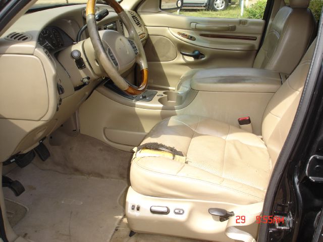 Lincoln Navigator 2000 photo 1