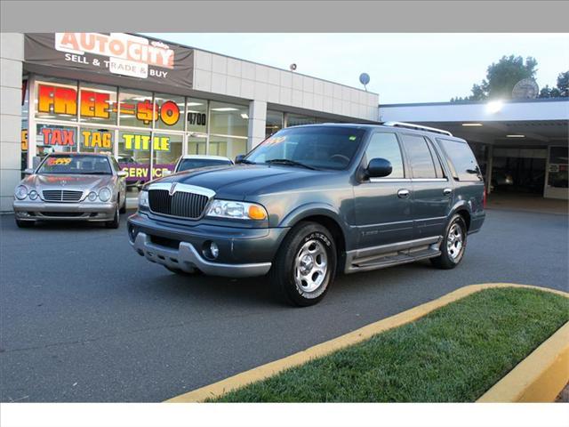 Lincoln Navigator 2000 photo 1