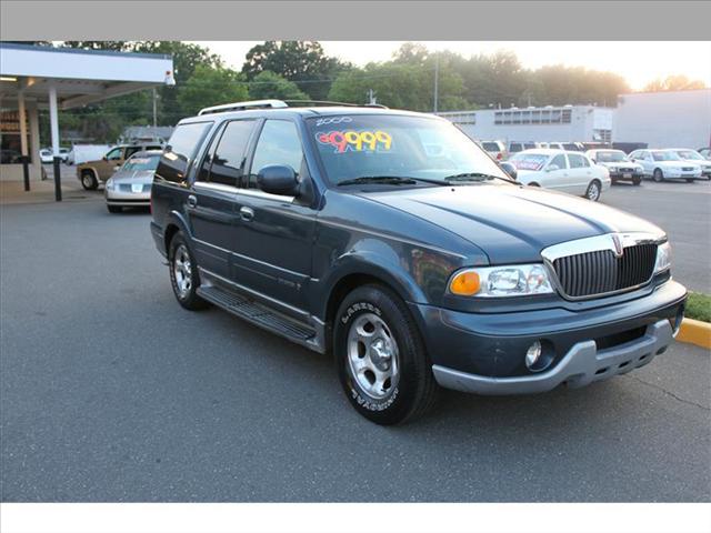 Lincoln Navigator 2000 photo 3