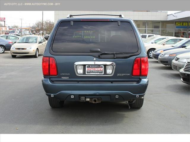 Lincoln Navigator 2000 photo 5