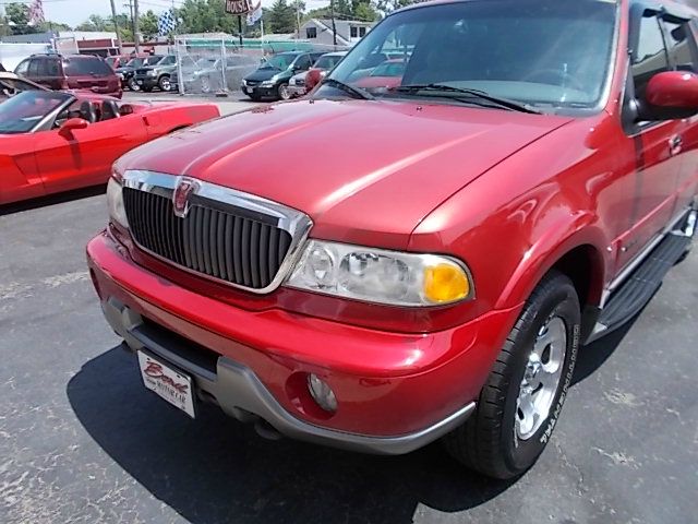 Lincoln Navigator 2000 photo 2