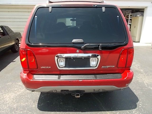 Lincoln Navigator 2000 photo 3