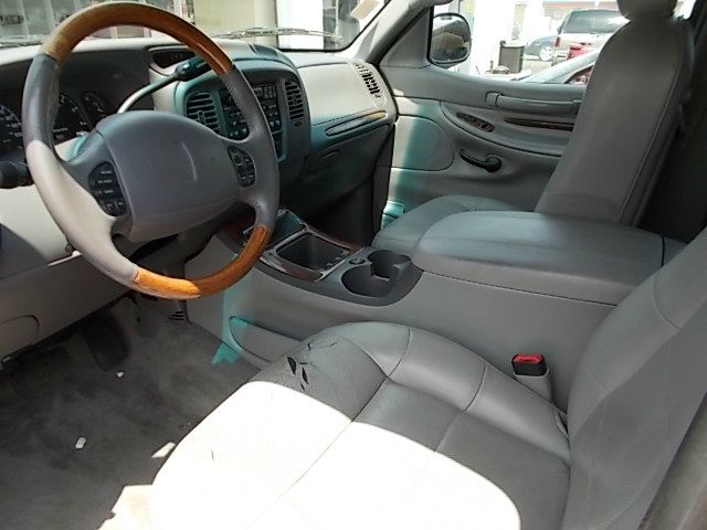 Lincoln Navigator 2000 photo 5