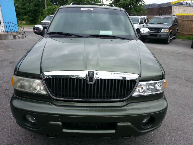 Lincoln Navigator 2001 photo 1