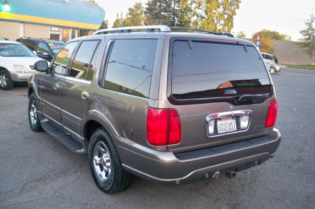 Lincoln Navigator 2001 photo 11