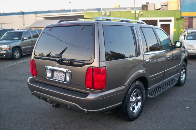 Lincoln Navigator 2001 photo 12