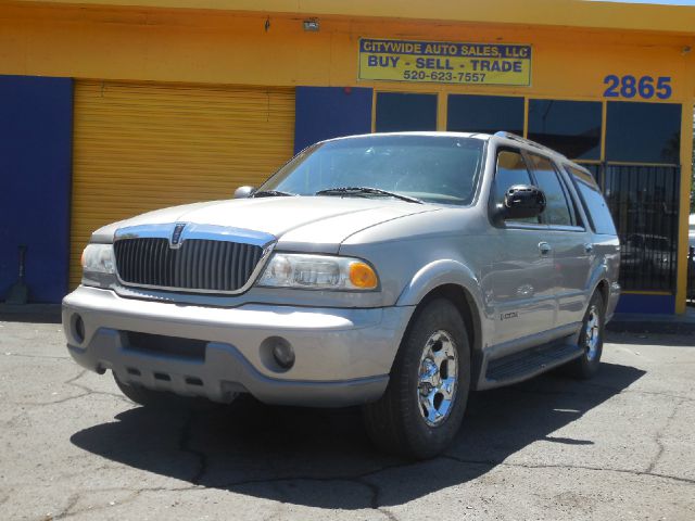 Lincoln Navigator 2001 photo 3