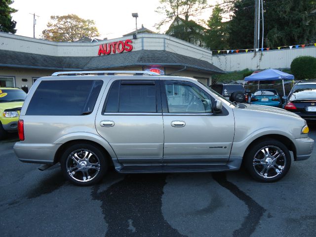 Lincoln Navigator 2001 photo 4