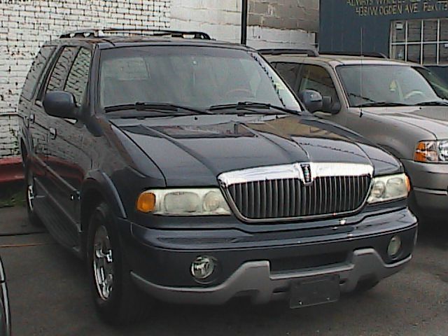 Lincoln Navigator 2001 photo 2