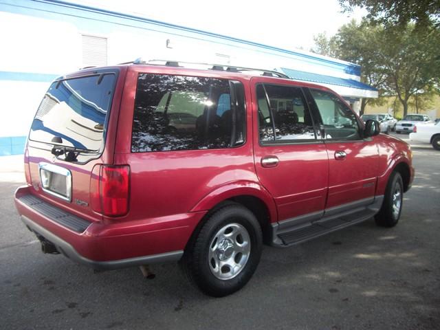 Lincoln Navigator 2001 photo 3