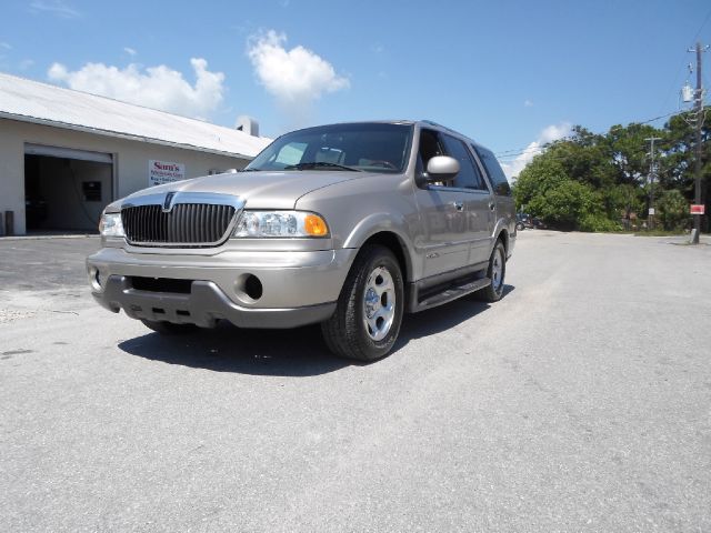 Lincoln Navigator 2001 photo 19