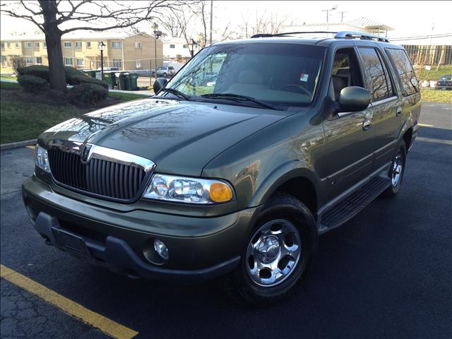 Lincoln Navigator 2001 photo 3