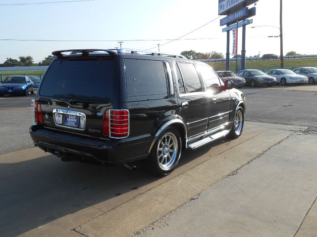 Lincoln Navigator 2001 photo 1