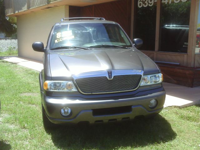 Lincoln Navigator 2001 photo 3