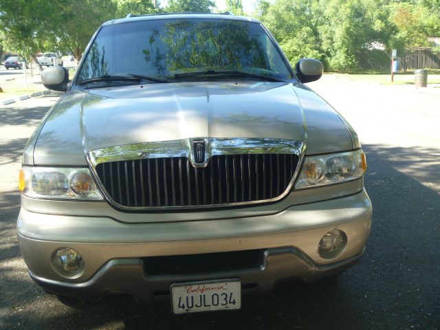 Lincoln Navigator 2001 photo 3