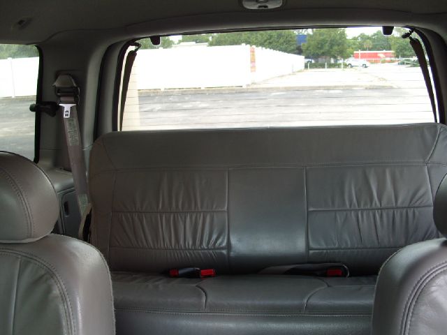 Lincoln Navigator 2001 photo 3