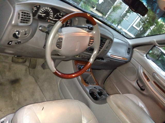 Lincoln Navigator 2001 photo 2