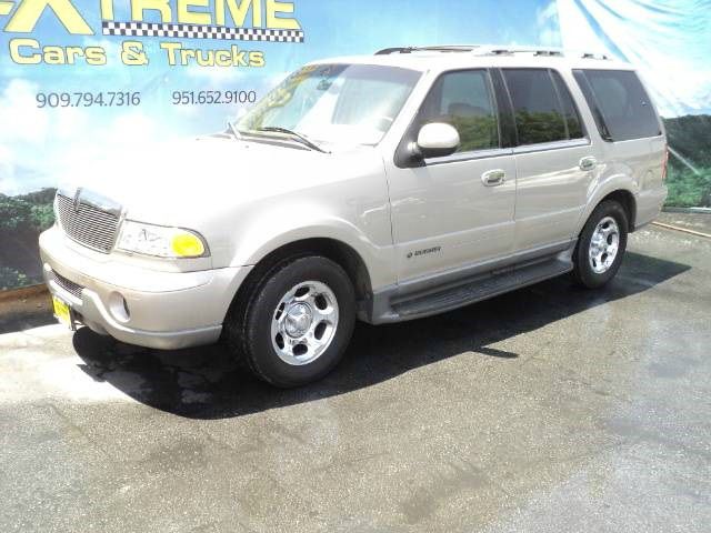 Lincoln Navigator 2002 photo 3