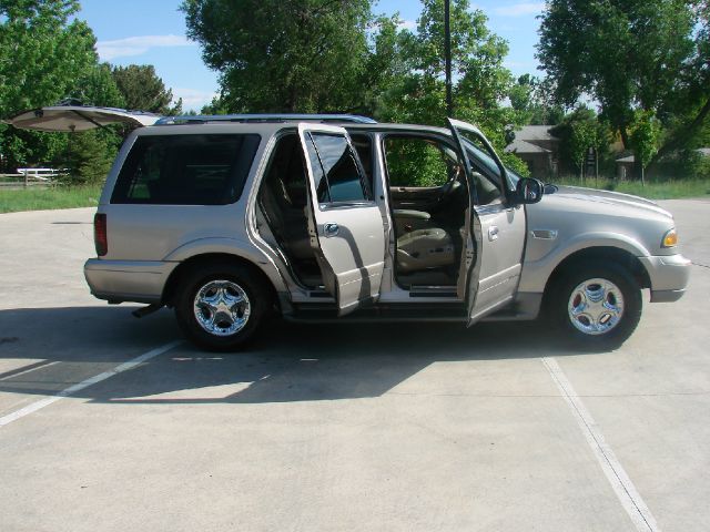 Lincoln Navigator 2002 photo 11