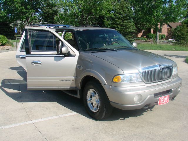 Lincoln Navigator 2002 photo 12