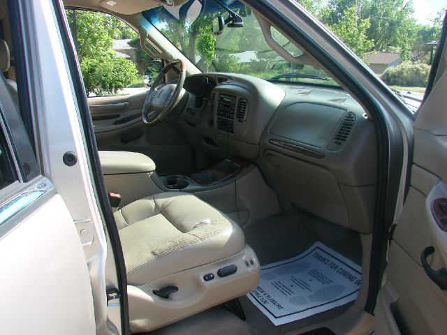 Lincoln Navigator 2002 photo 14