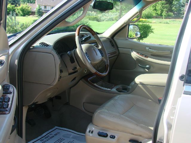 Lincoln Navigator 2002 photo 15